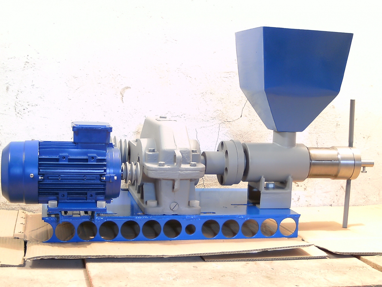 маслопресс шнековый. маслопресс шнековый. ручной шнекрвый масло прес. маслопресс (экструдер пшм-250). маслопресс шнековый зубр.